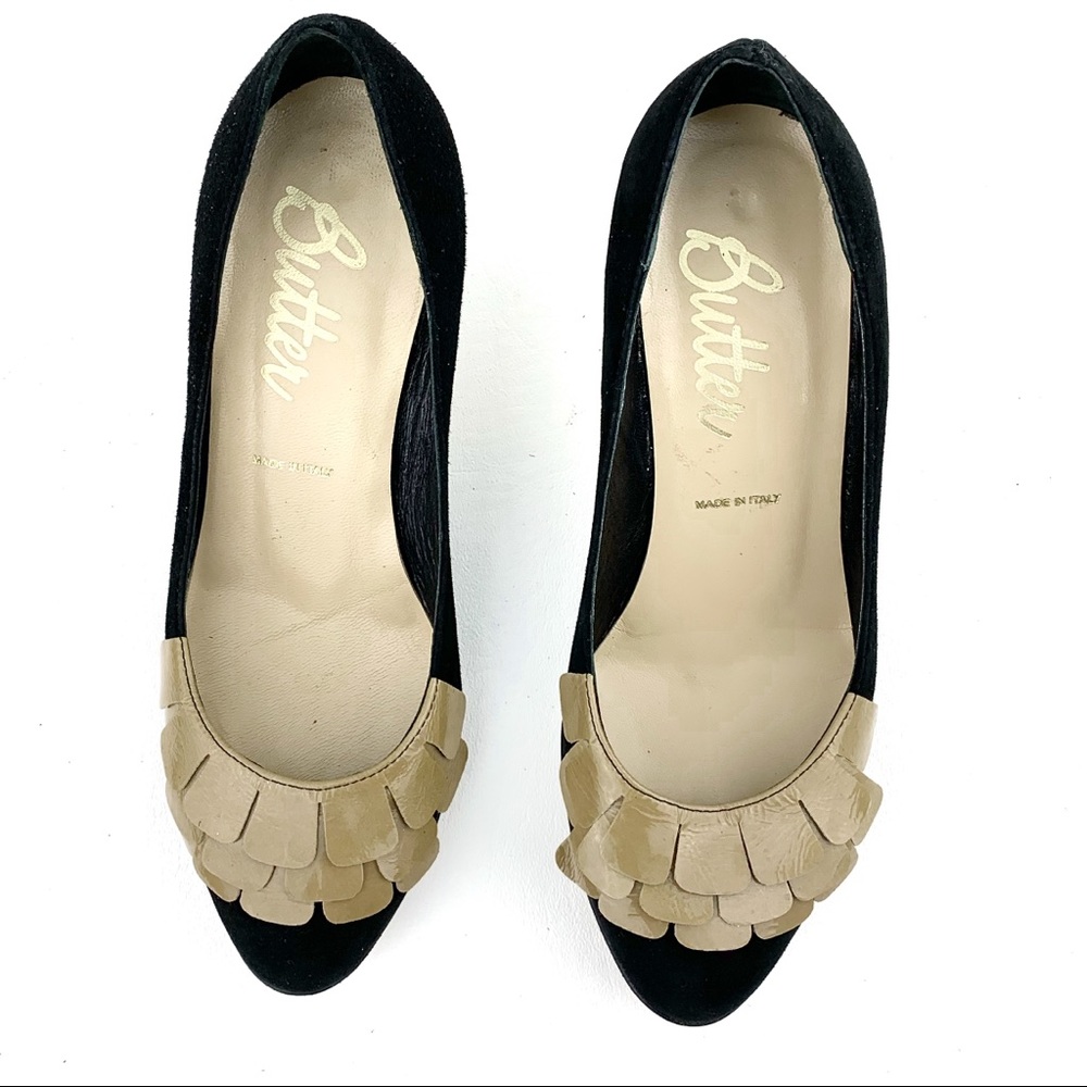 Butter 7.5 Black Suede Scallop Trim Kitten Heels